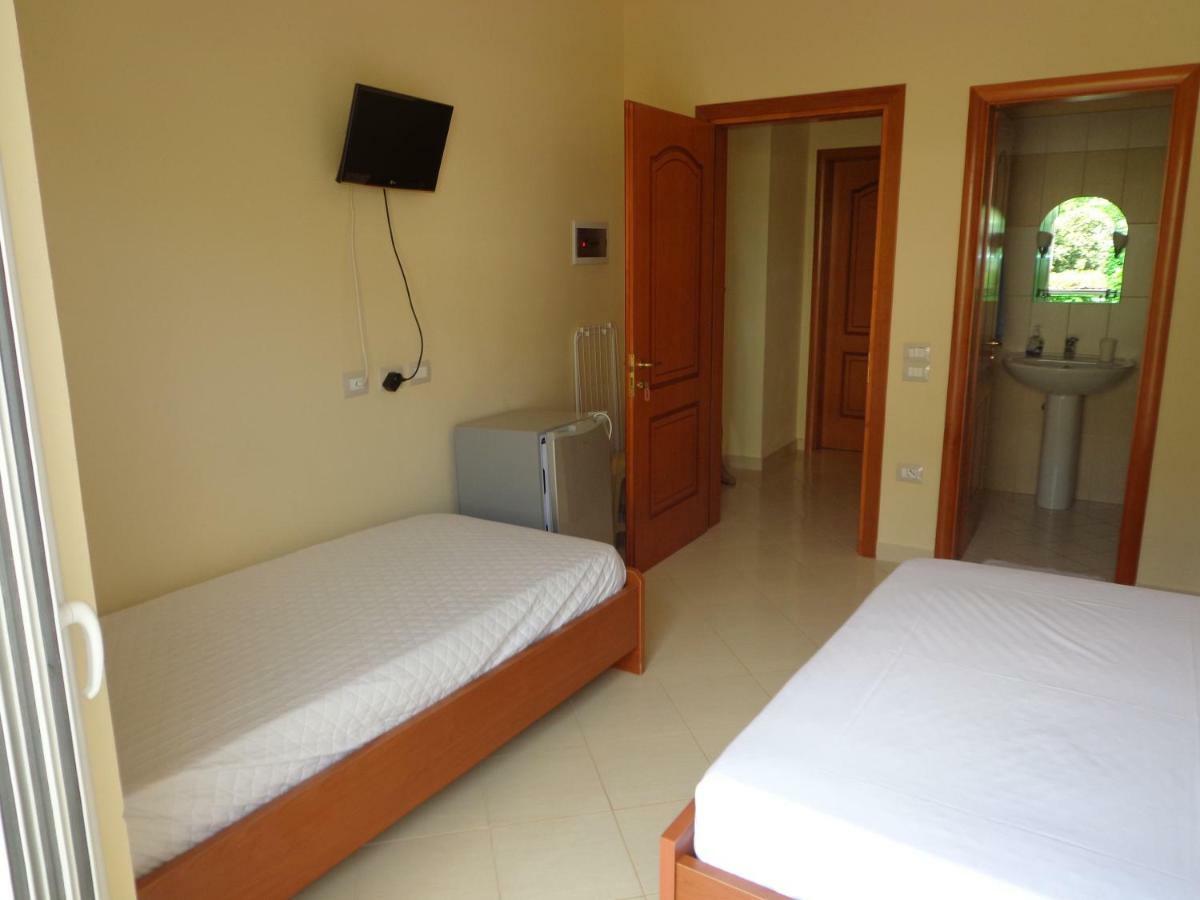 Olympian Rooms Dhërmi 外观 照片